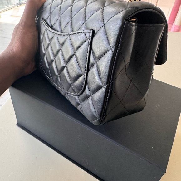 🖤 CHANEL MINI CLASSIC FLAP 🖤 - Picture 13 of 15